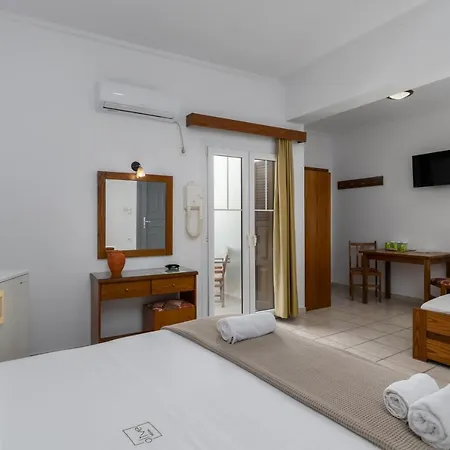 Olive Gasthof Adamantas (Milos)