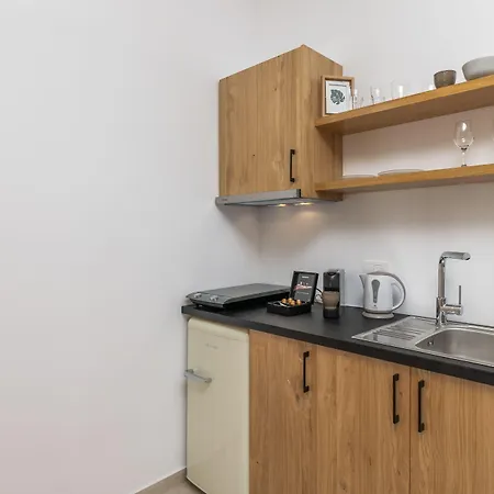 Olive Gasthof Adamantas (Milos)