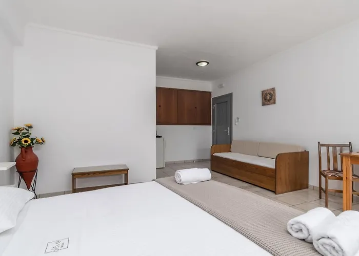 Olive Gasthof Adamantas (Milos)