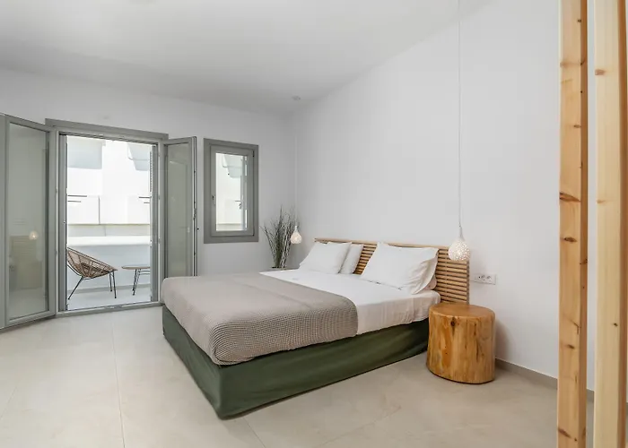 Olive 3* Adamantas (Milos)