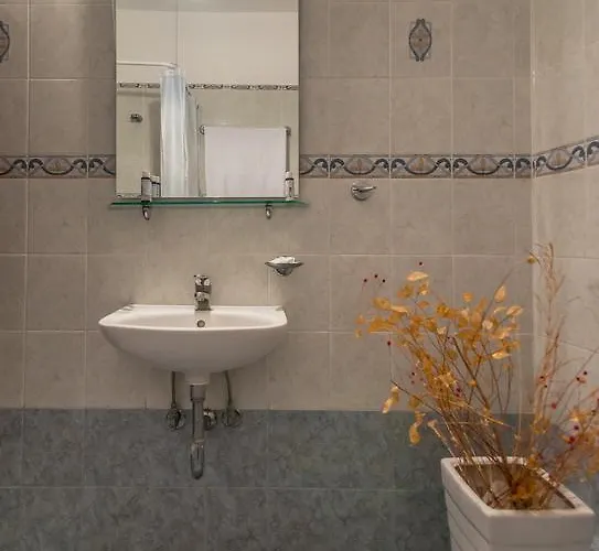 Olive 3* Adamantas (Milos)