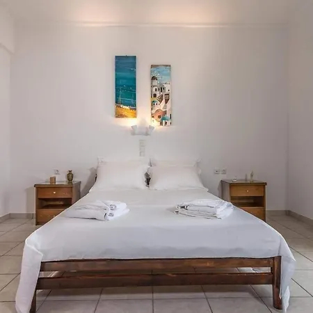 Olive 3* Adamantas (Milos)