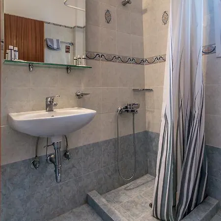 Olive Studios 2*
