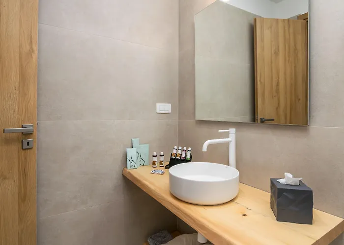 Olive Studios Adamantas (Milos)