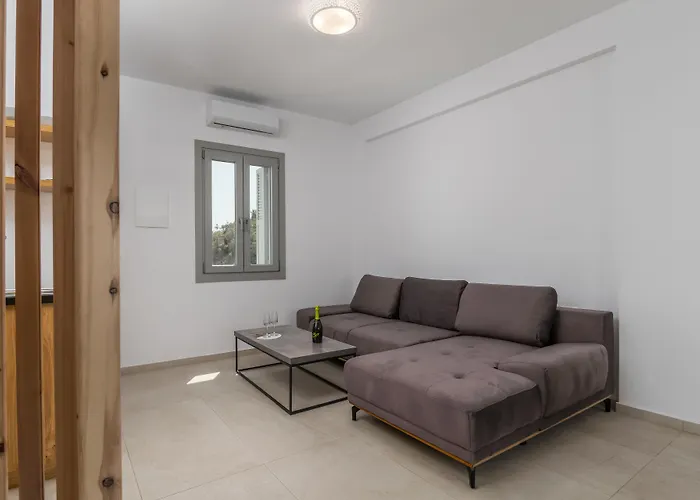 Olive Studios Guest house Adamantas (Milos)